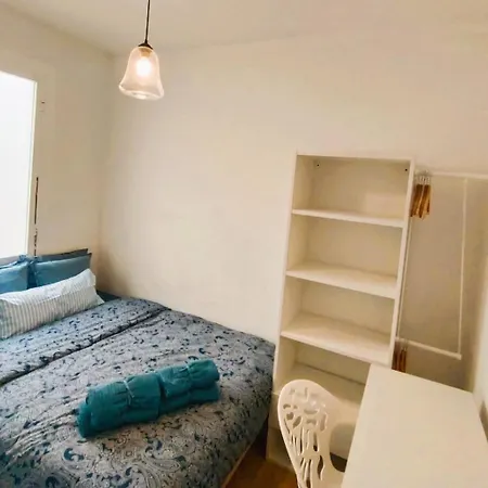 To Rest By The Center Hostel Barcelona