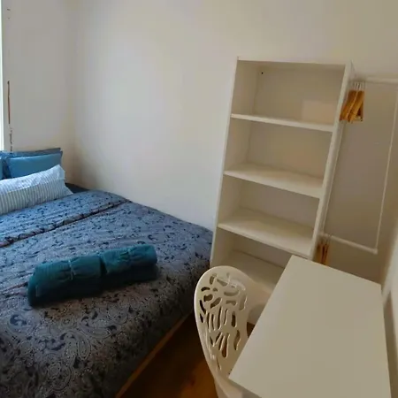 Hostel To Rest By The Center