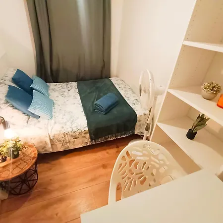 Hostel To Rest By The Center Barcelona